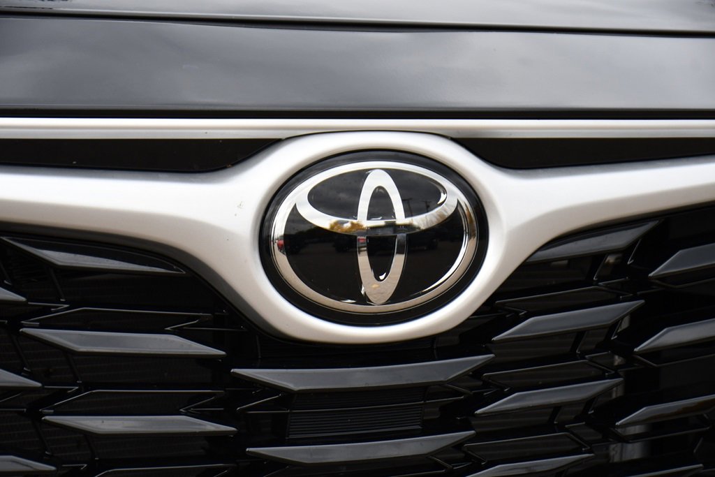 Used 2023 Toyota Highlander XLE image 36