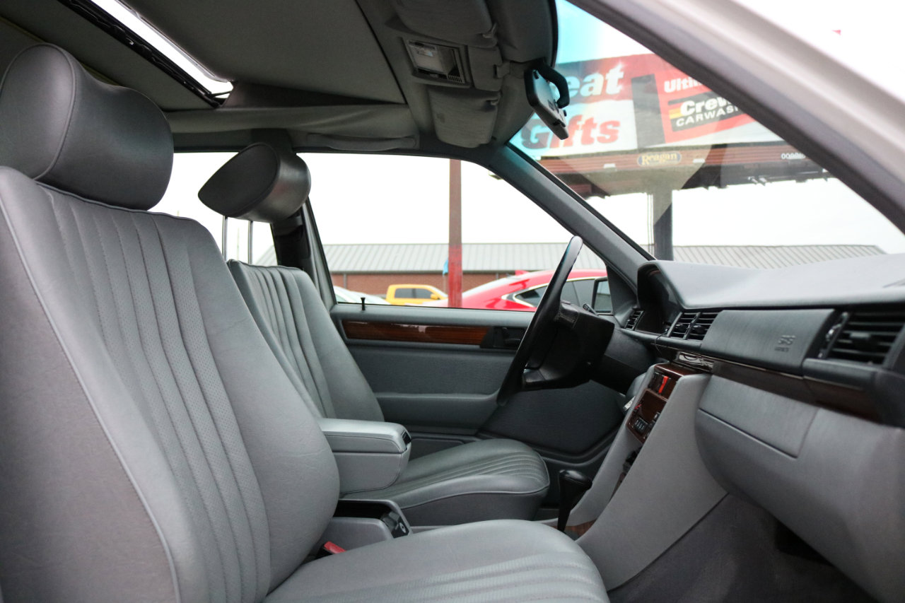Used 1993 Mercedes-Benz 300 E 2.8 image 42
