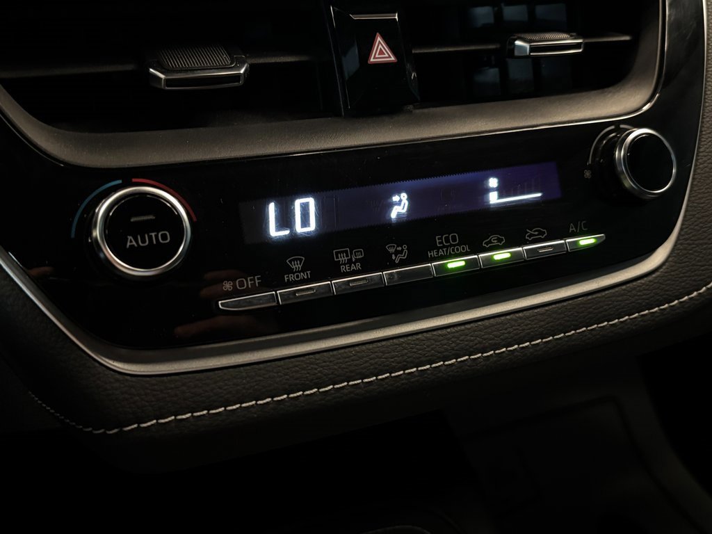 Used 2022 Toyota Corolla SE image 14
