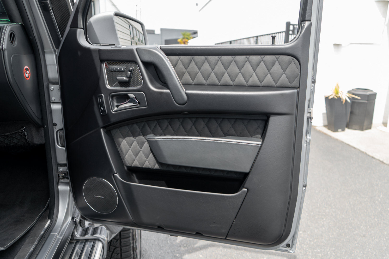 Used 2018 Mercedes-Benz G 550 Squared image 25
