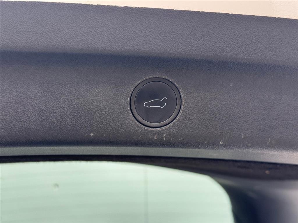 Used 2023 Tesla Model Y Long Range image 6