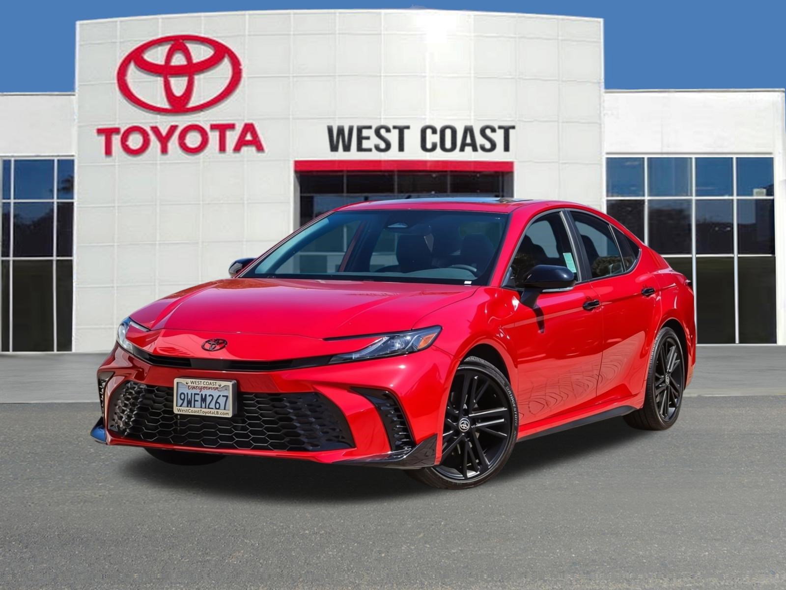 Used 2026 Toyota Camry Hybrid w/ Multimedia Upgrade Package