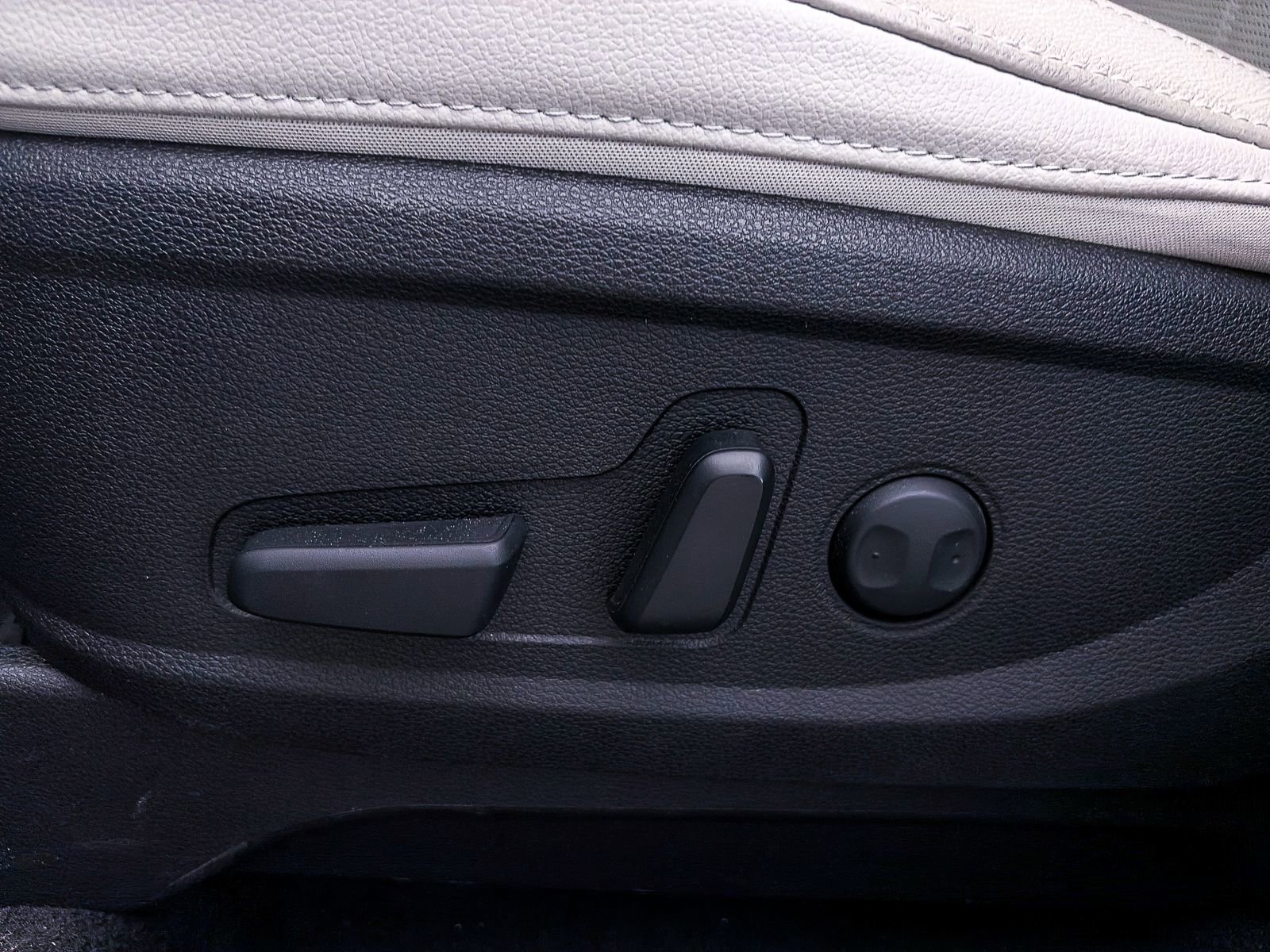 Used 2020 Kia Telluride EX w/ EX Premium Package image 20