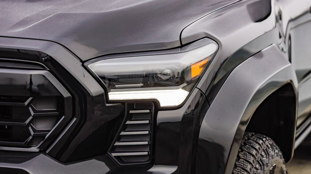 Used 2025 Toyota Tacoma TRD Pro image 5