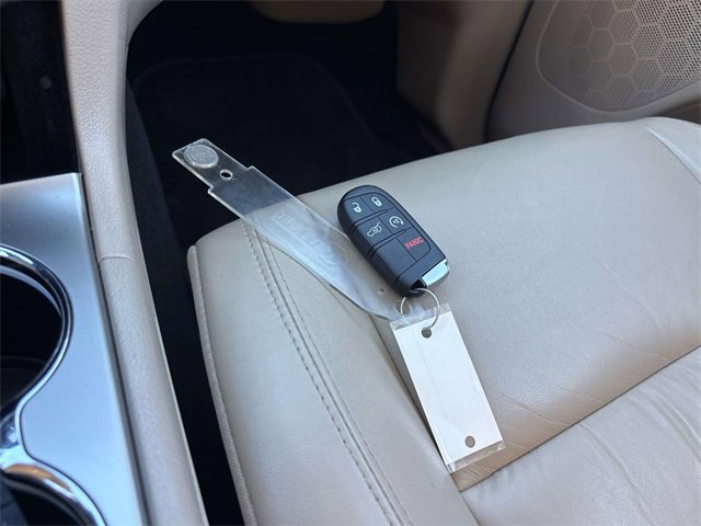 Used 2015 Jeep Grand Cherokee Limited image 25