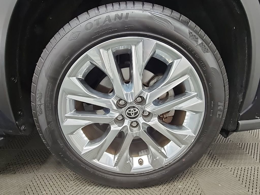 Used 2023 Toyota Highlander Limited image 51