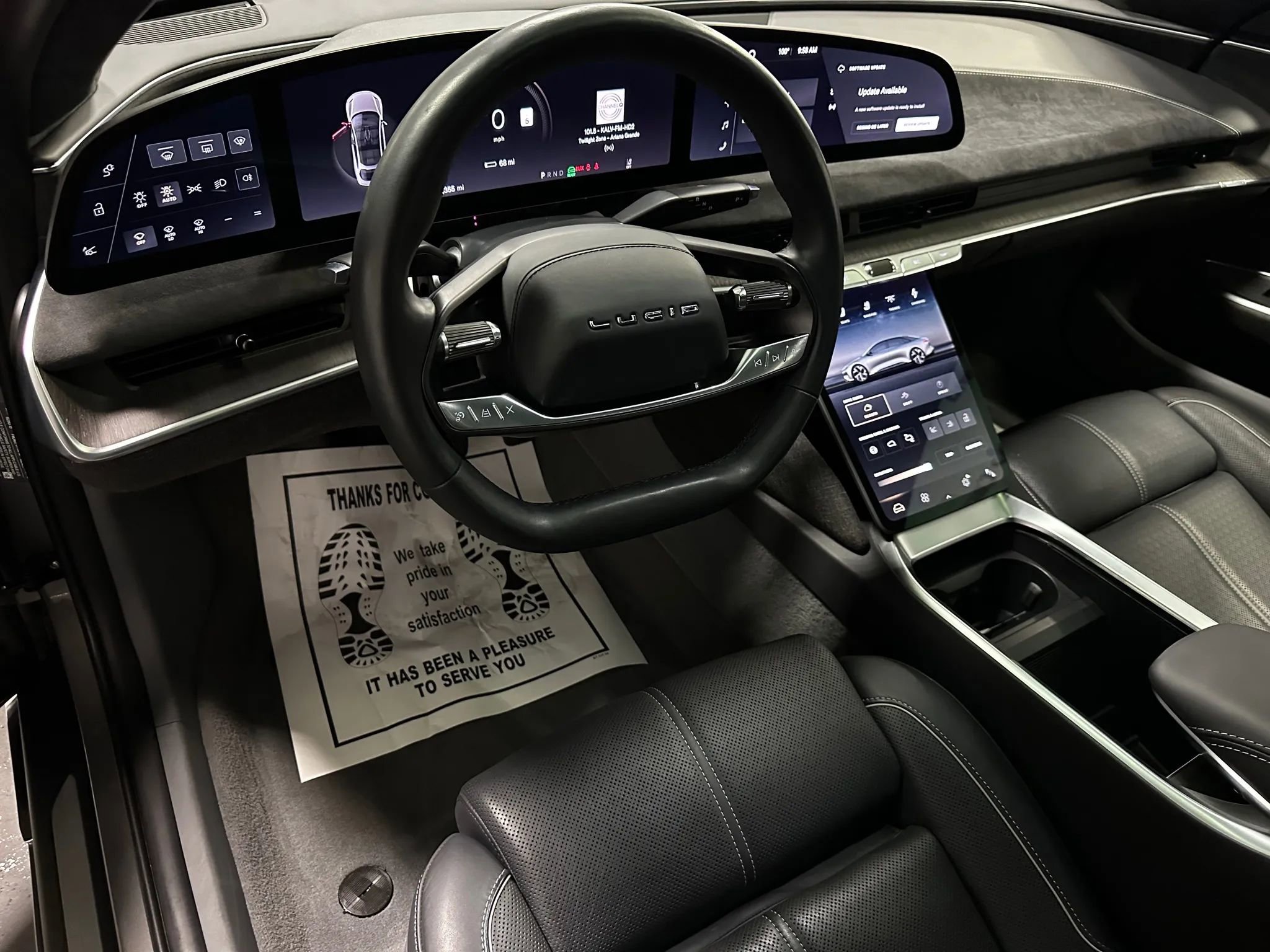 Used 2022 Lucid Air Grand Touring image 9