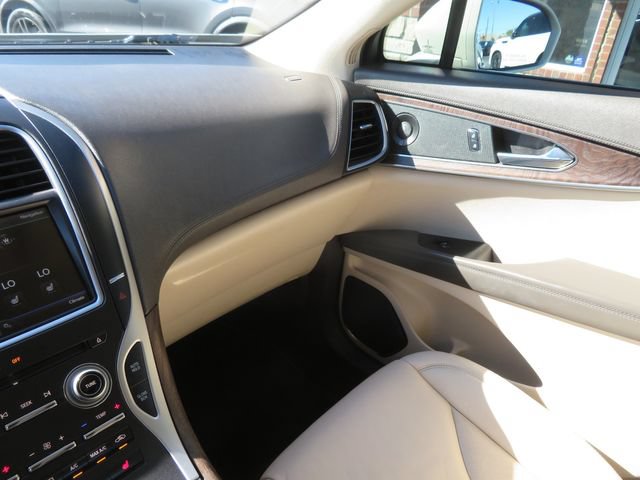 Used 2016 Lincoln MKX Select w/ Select Plus Package FWD image 25