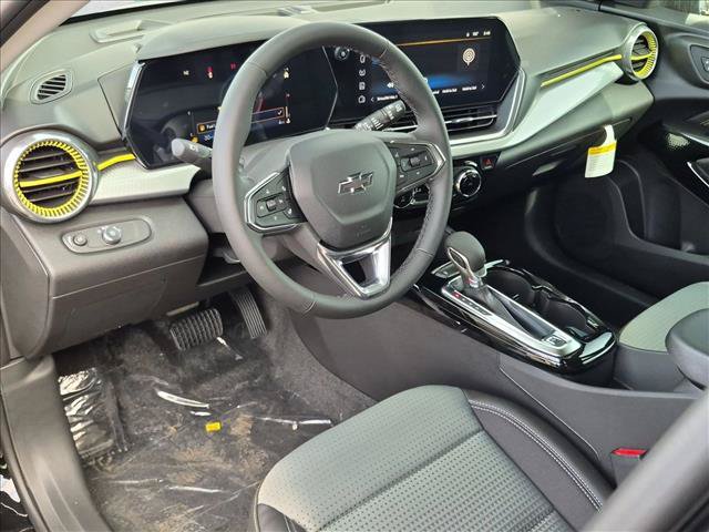 New 2026 Chevrolet Trax LT w/ Driver Confidence Package FWD image 3