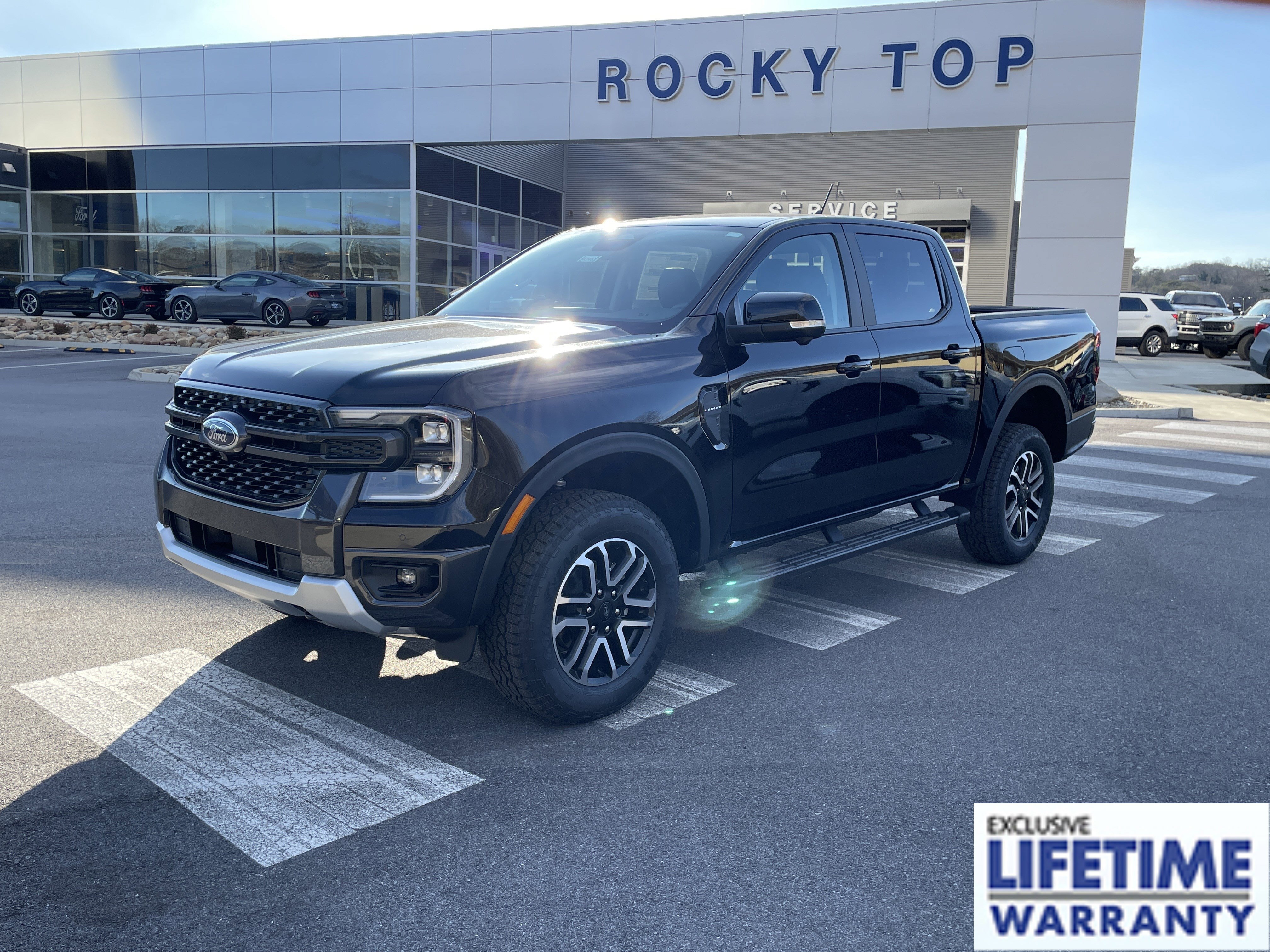 New 2025 Ford Ranger Lariat w/ FX4 Off-Road Package