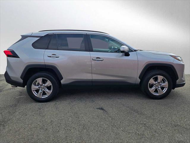Used 2022 Toyota RAV4 XLE FWD image 2