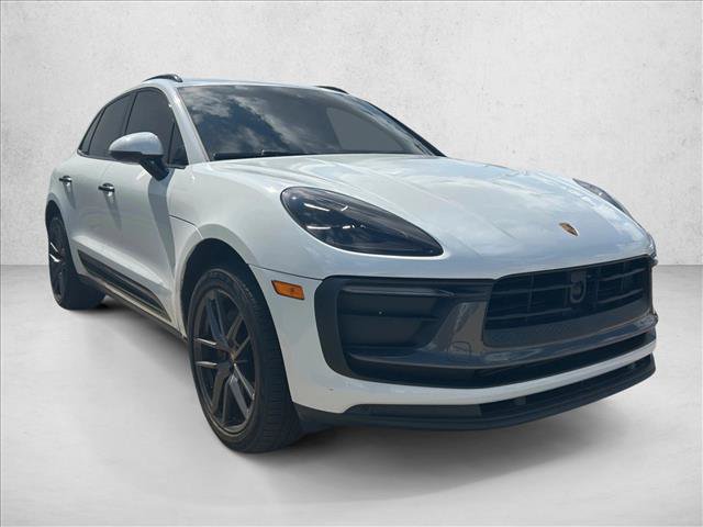 Used 2023 Porsche Macan Turbo AWD/4WD image 3