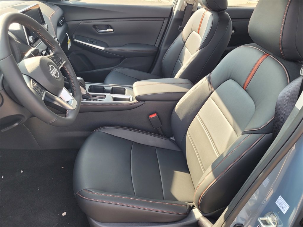 New 2025 Nissan Sentra SR w/ SR Premium Package image 8