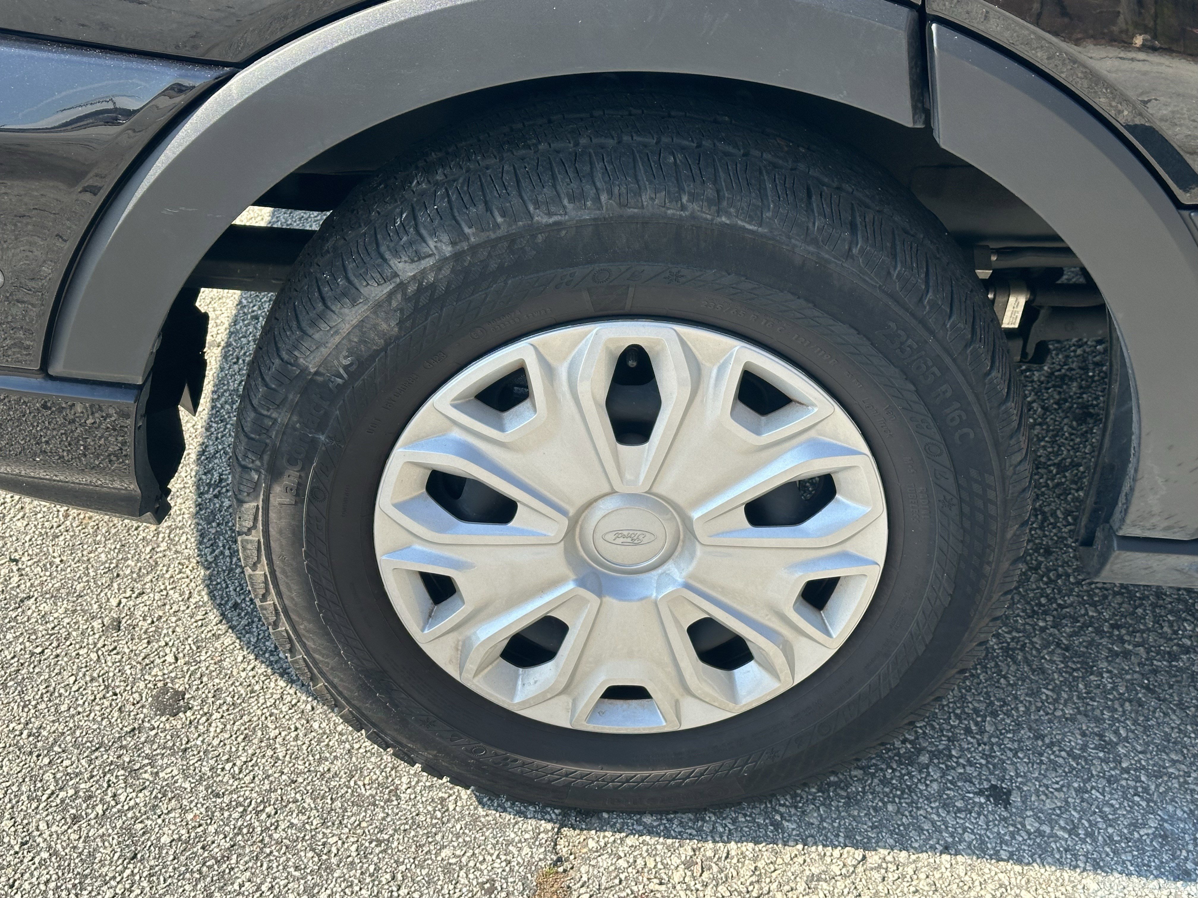 Used 2024 Ford Transit 350 XLT image 14