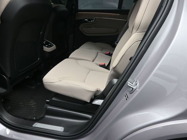 Used 2026 Volvo XC90 B6 Plus w/ Protection Package Premier AWD/4WD image 21