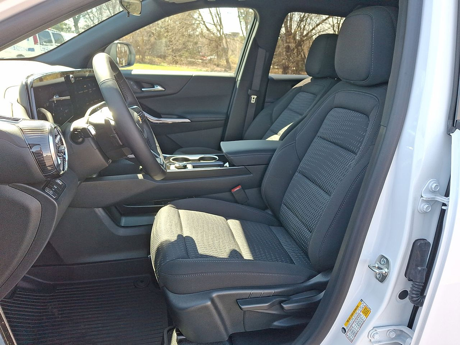 New 2026 Chevrolet Equinox LT w/ LPO, Floor Liner Package image 14