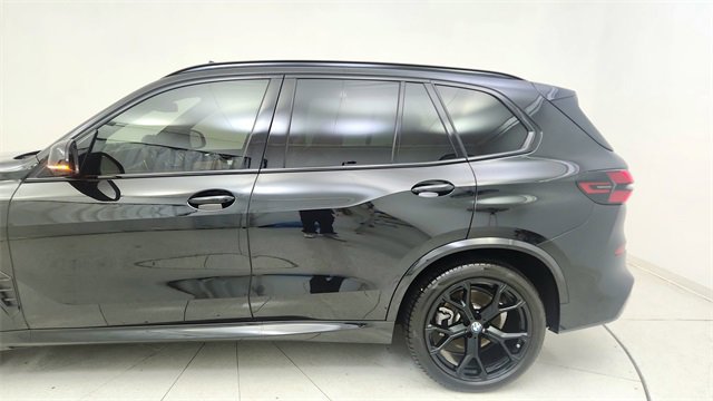 Used 2025 BMW X5 sDrive40i w/ M Sport Package image 11