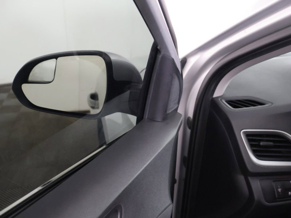 Used 2022 Hyundai Accent SEL image 31