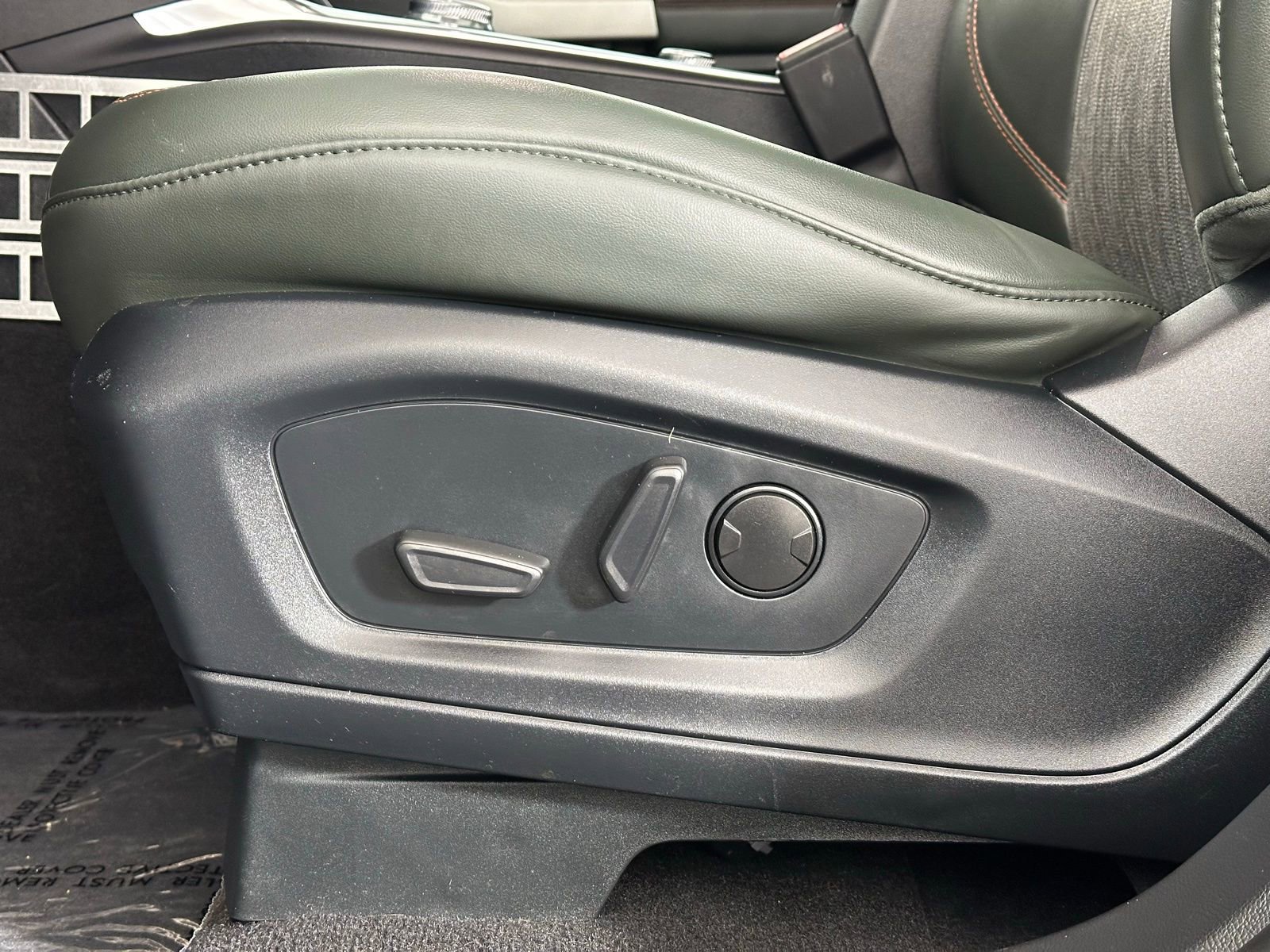 Used 2024 Ford Explorer Timberline w/ Timberline Technology Package image 8