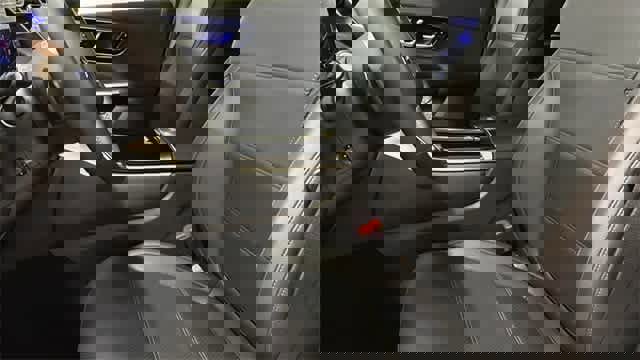 Certified 2025 Mercedes-Benz GLC 300 4MATIC image 52