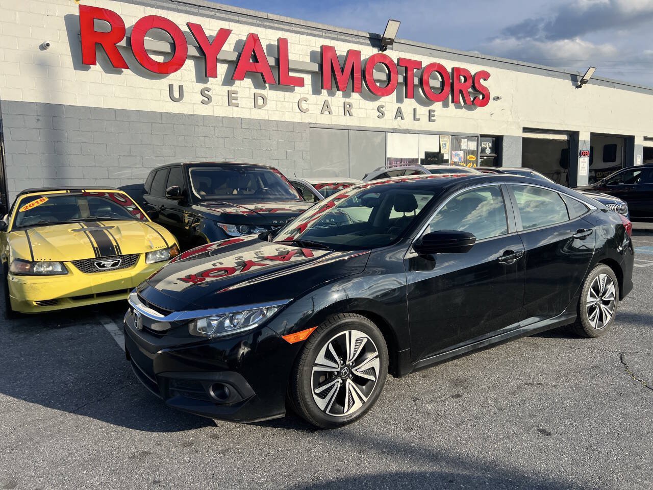Used 2018 Honda Civic EX-L image 1