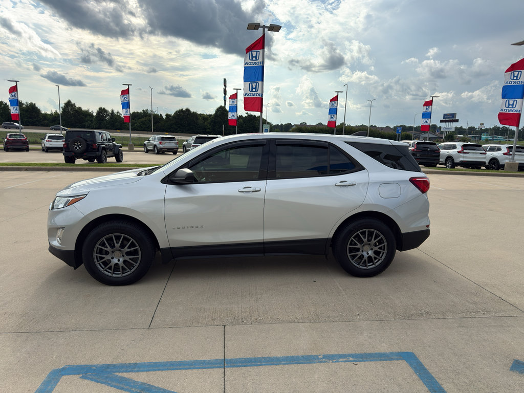 Used 2018 Chevrolet Equinox LS FWD image 8