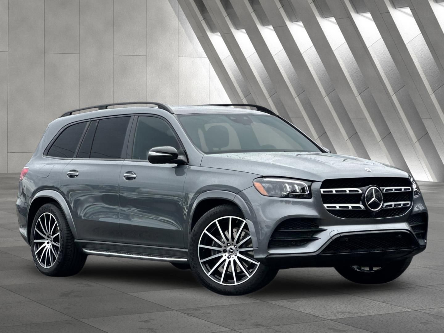 Certified 2022 Mercedes-Benz GLS 450 4MATIC w/ AMG Line Exterior image 2
