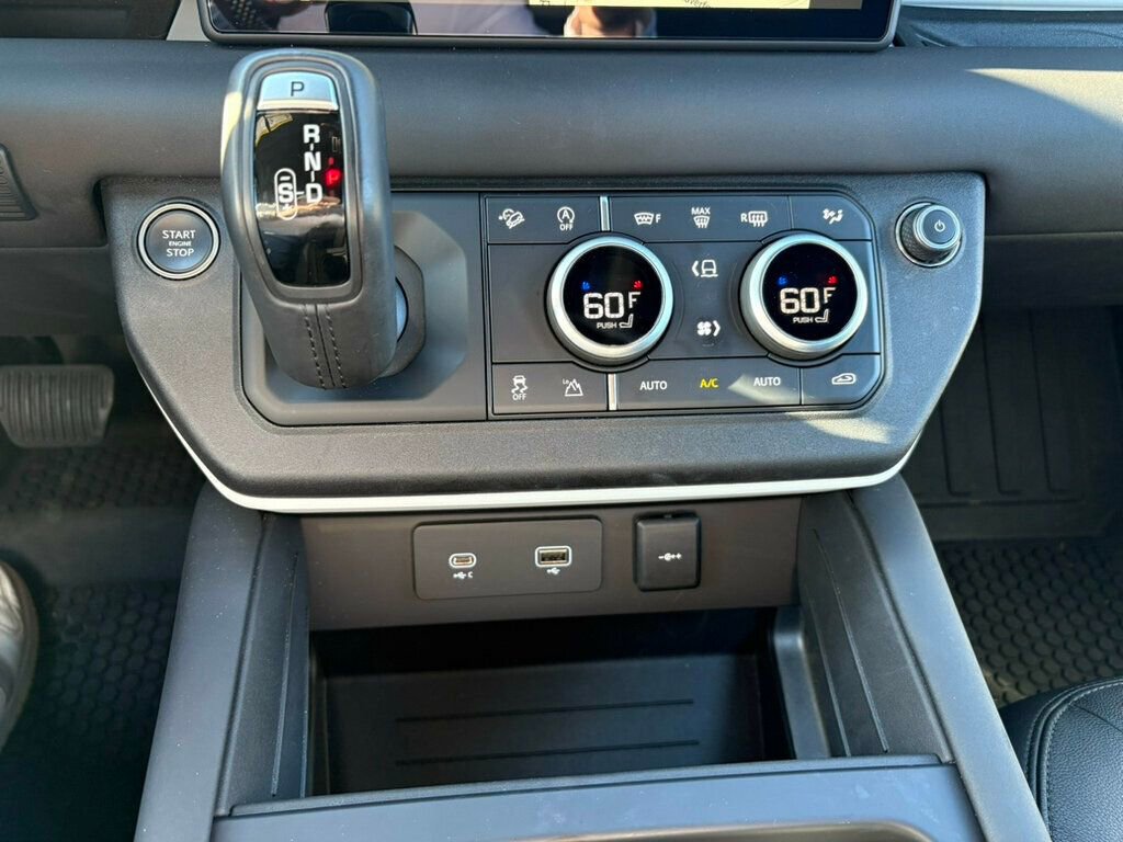 Used 2024 Land Rover Defender 110 S image 37