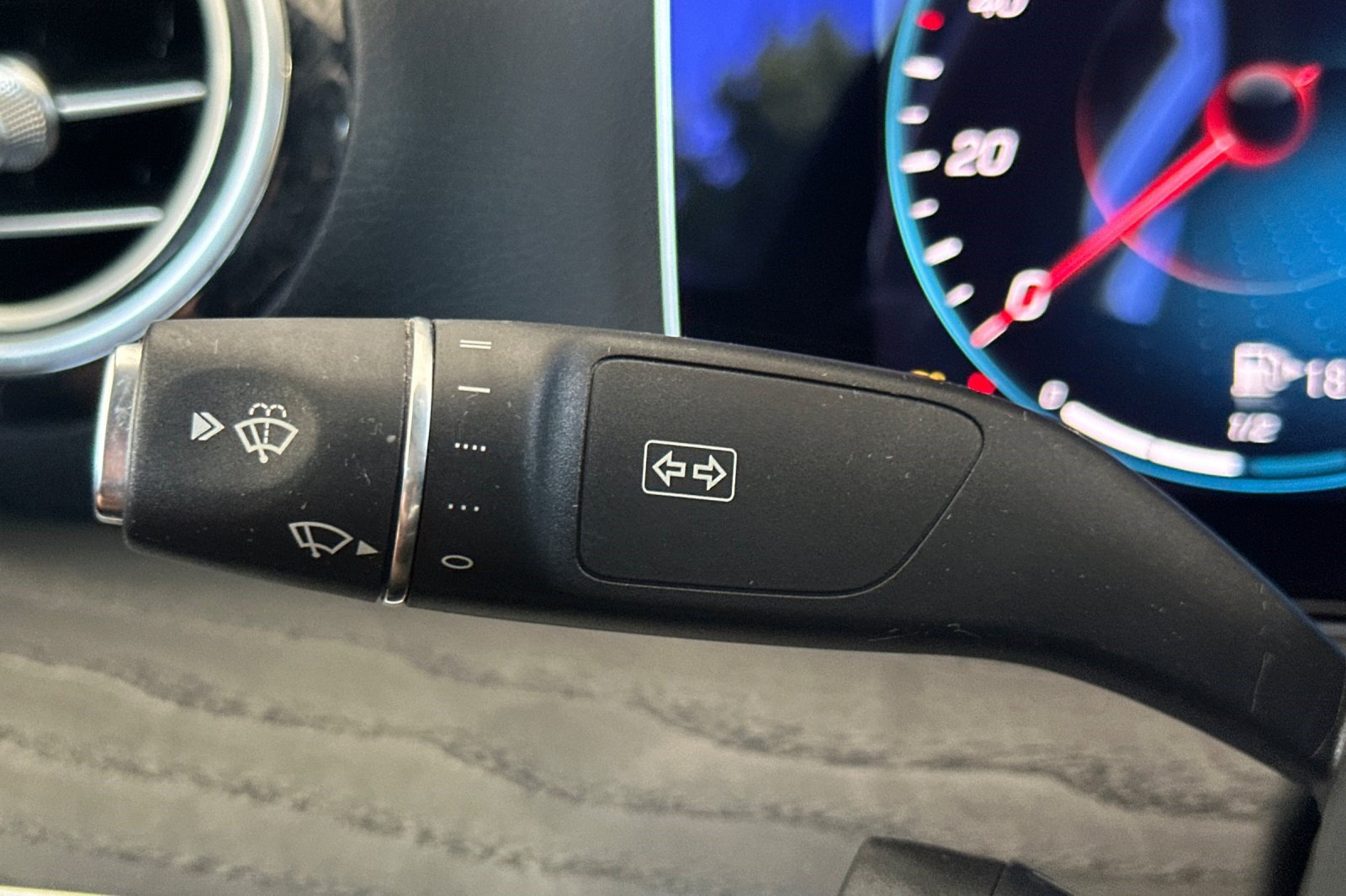 Used 2022 Mercedes-Benz E 350 Sedan image 32