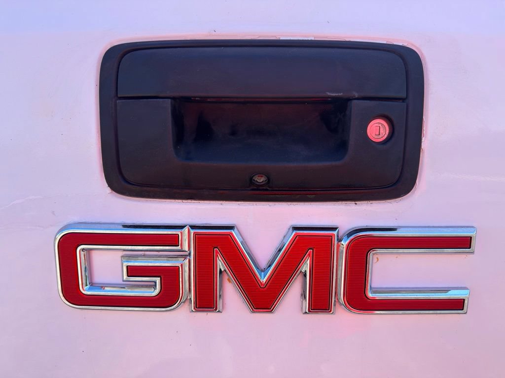 Used 2016 GMC Sierra 2500 SLT w/ Suspension Package, Off-Road AWD/4WD image 22
