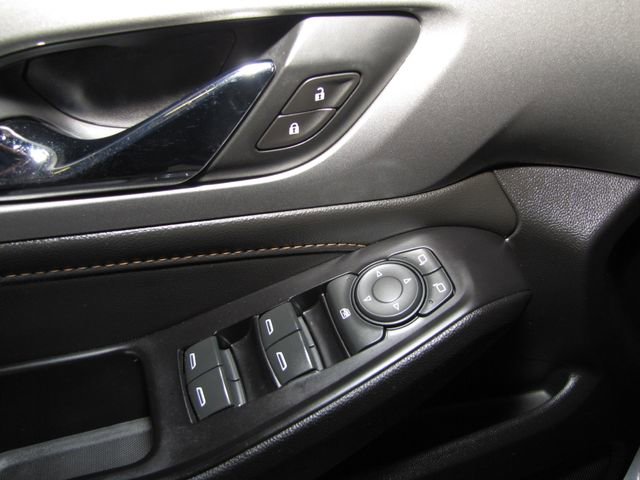 Used 2020 Chevrolet Traverse LS w/ LPO, Black Accent Package FWD image 11