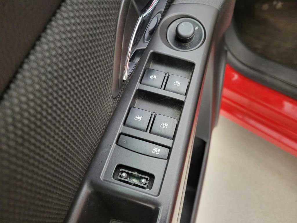 Used 2015 Chevrolet Cruze LT image 22