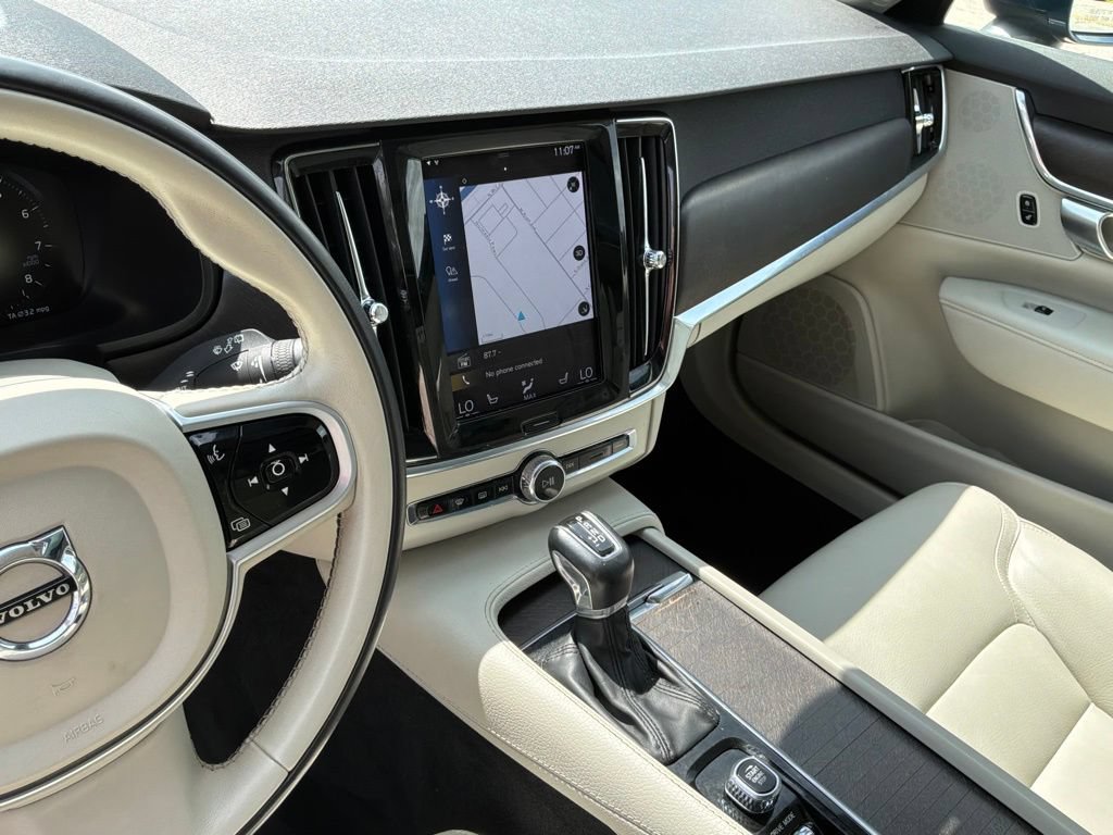 Used 2020 Volvo V90 T6 Cross Country w/ Protection Package AWD/4WD image 15