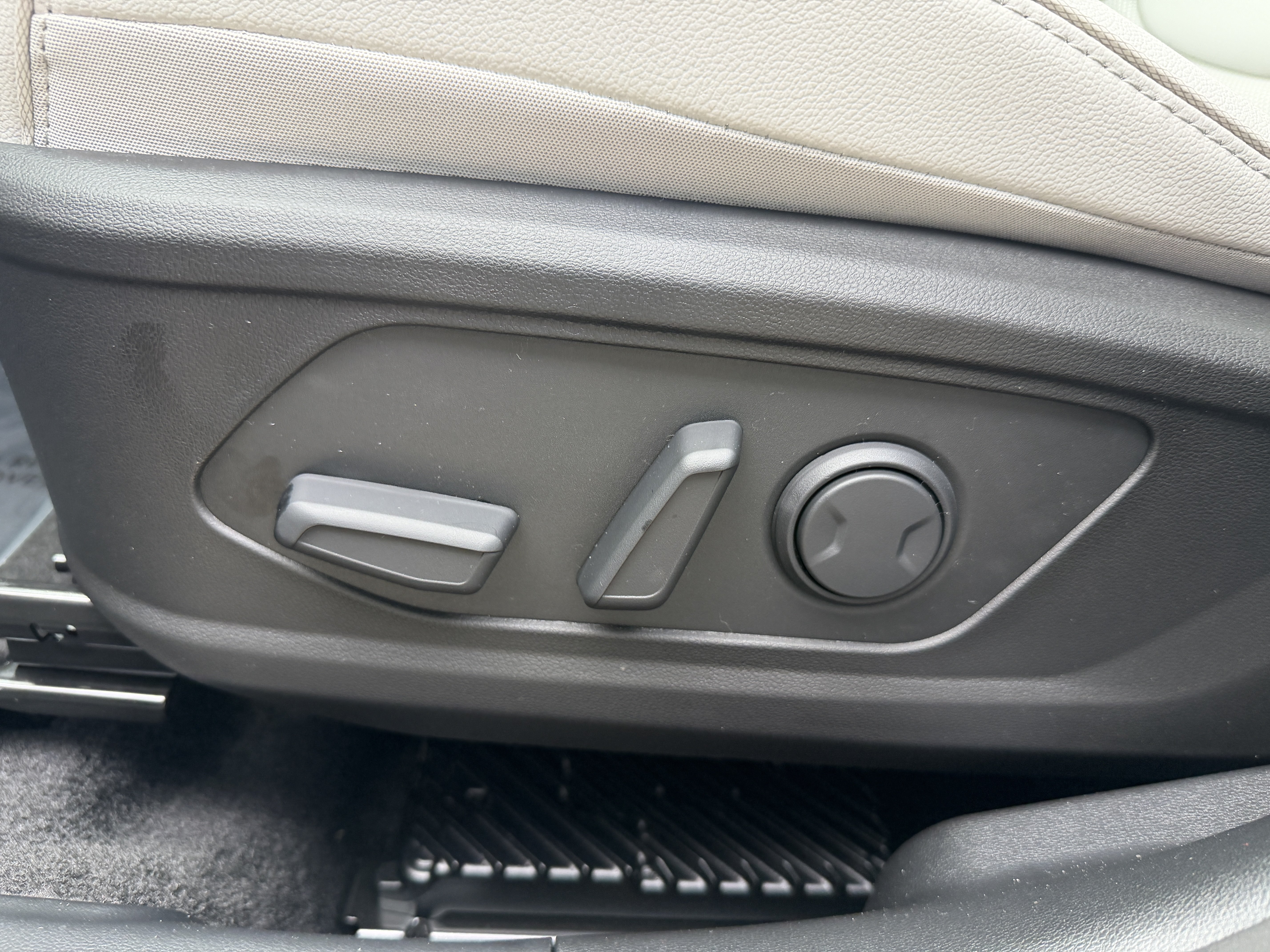 New 2026 Hyundai Tucson Limited AWD/4WD image 34