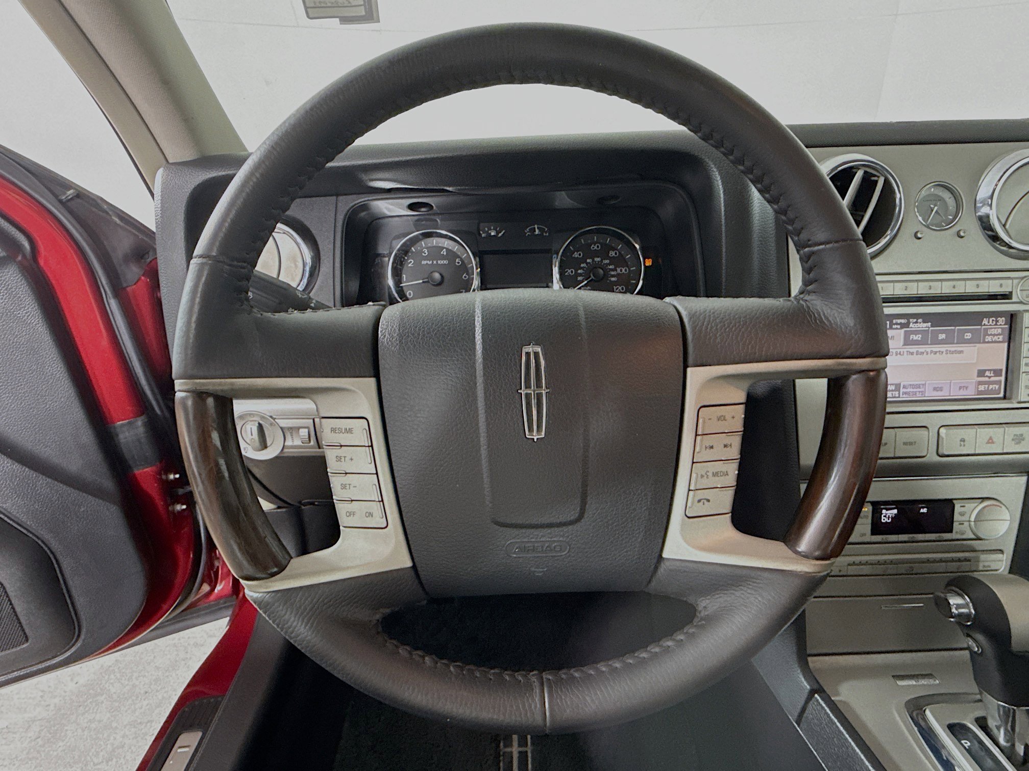 Used 2009 Lincoln MKZ FWD image 11