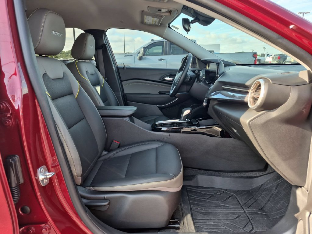 Used 2024 Chevrolet Trax ACTIV w/ Driver Confidence Package FWD image 25