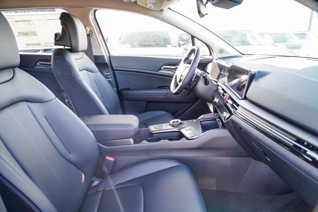 Certified 2026 Kia Sportage EX AWD/4WD image 16