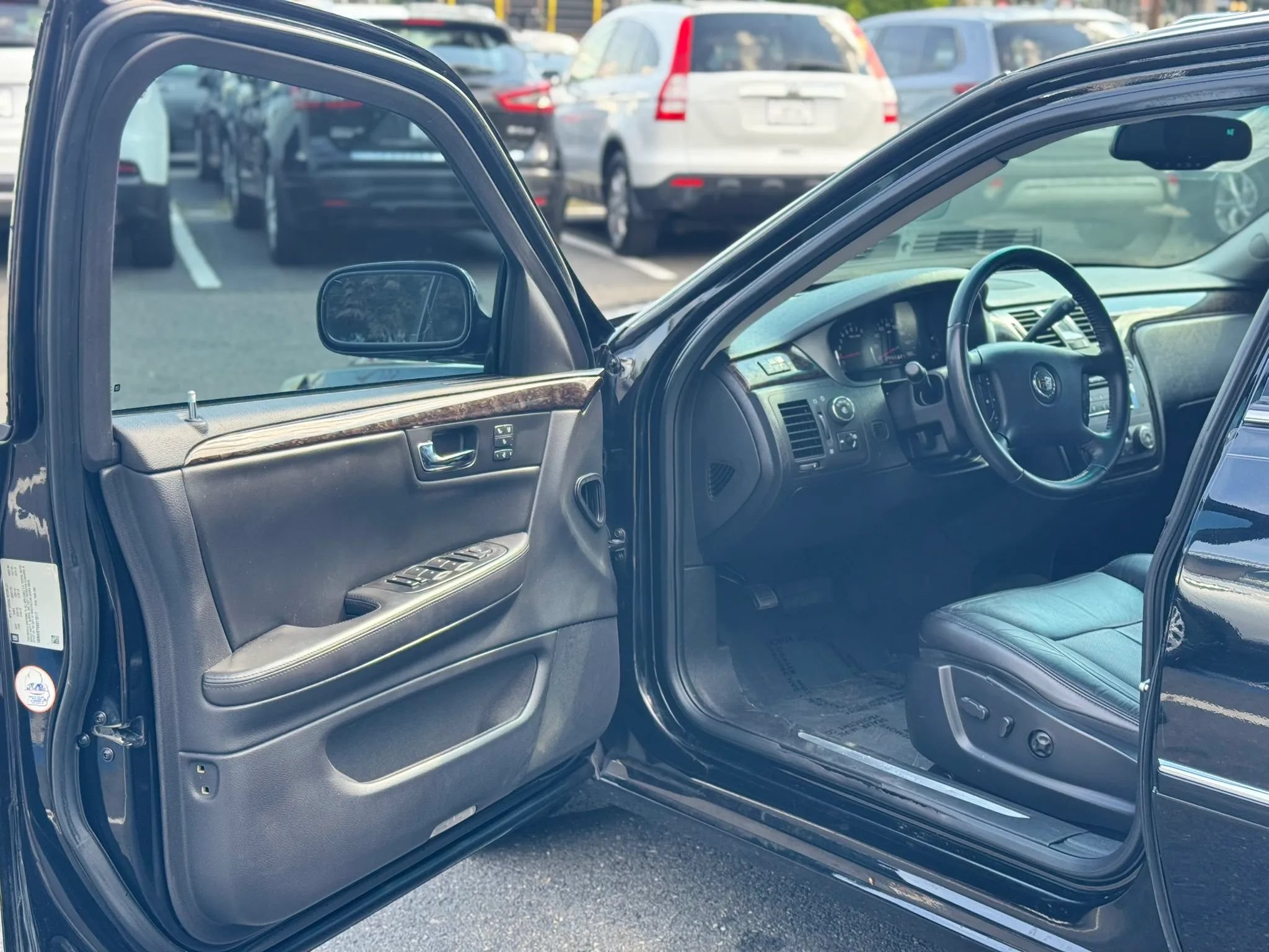 Used 2010 Cadillac DTS FWD image 8