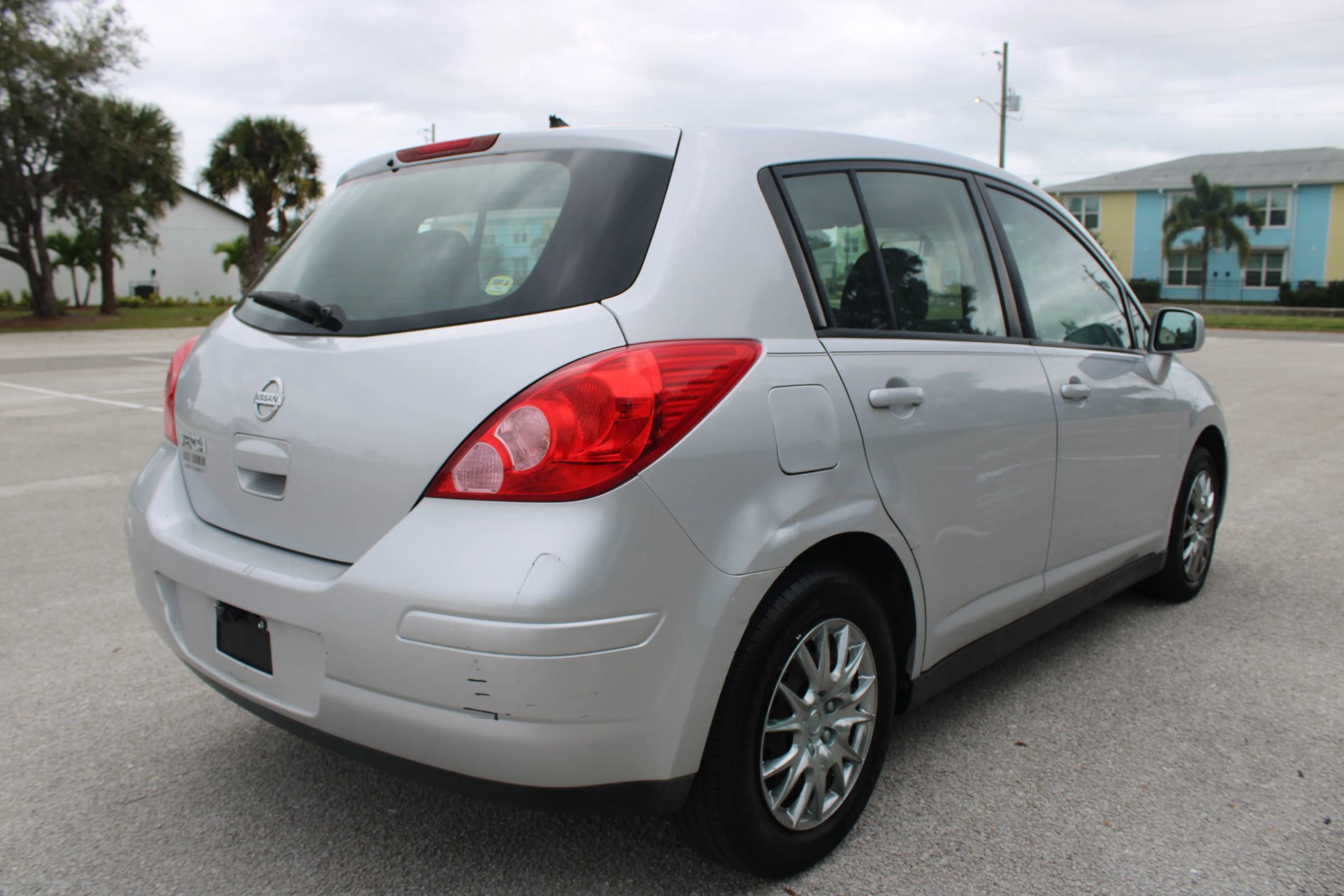 Used 2011 Nissan Versa 1.8 S image 12