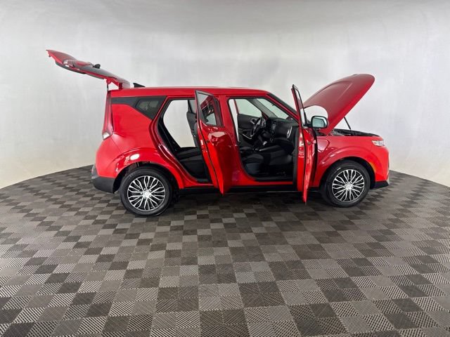 Certified 2021 Kia Soul LX FWD image 15