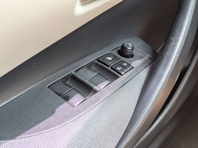 Used 2022 Toyota Corolla L FWD image 20