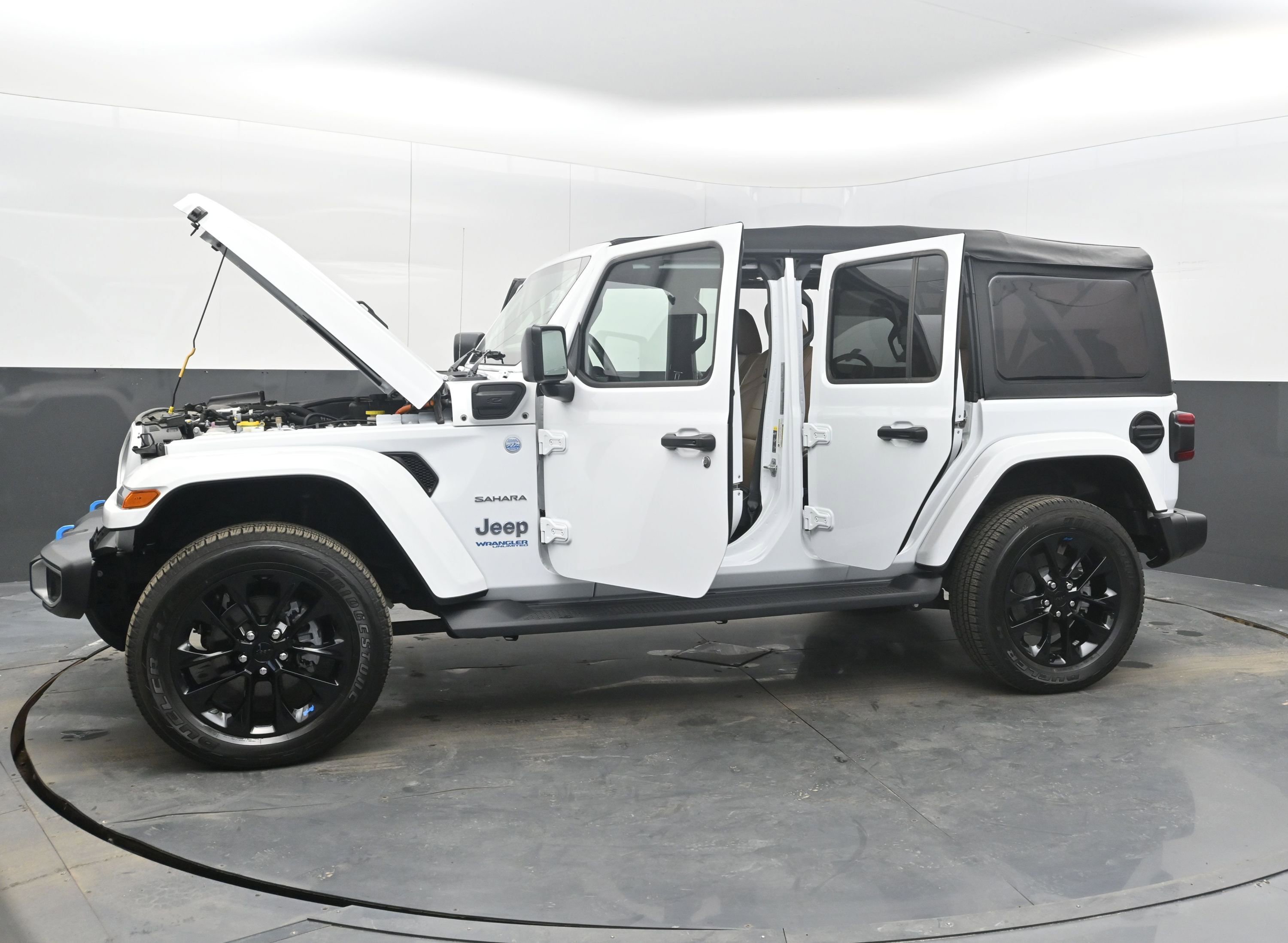 Used 2022 Jeep Wrangler Unlimited Sahara image 39