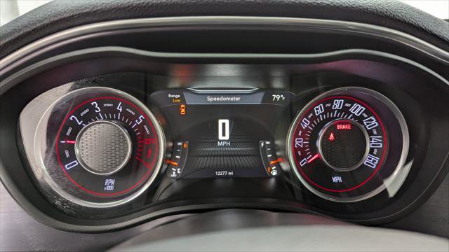 Used 2016 Dodge Challenger R/T image 23