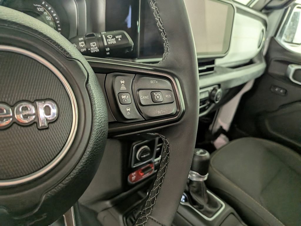 Certified 2025 Jeep Wrangler Willys 4xe image 23