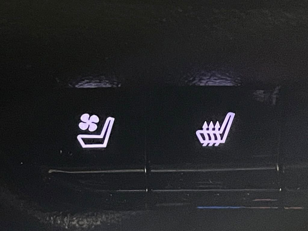 Used 2022 Chevrolet Blazer RS w/ Enhanced Convenience Package AWD/4WD image 31