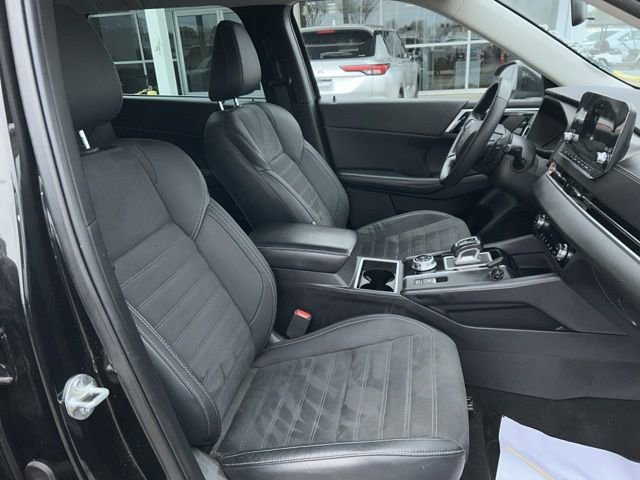 Used 2023 Mitsubishi Outlander SE image 30