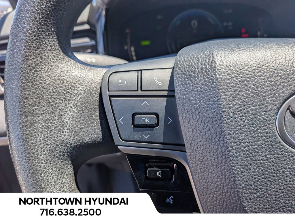 Used 2025 Toyota Camry LE AWD/4WD image 24