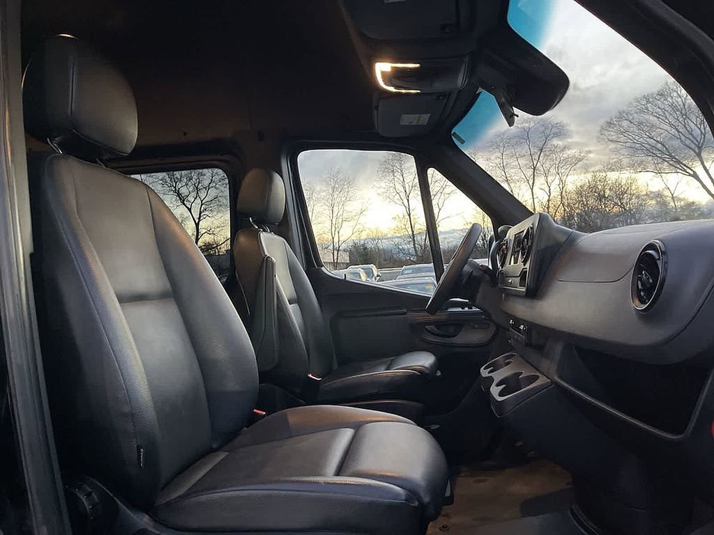 Used 2019 Mercedes-Benz Sprinter 2500 image 26