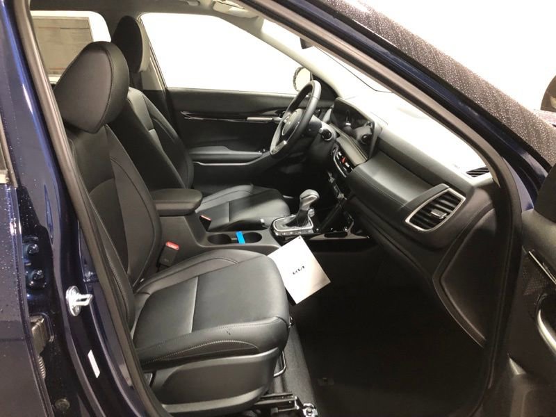 New 2026 Kia Seltos EX image 13