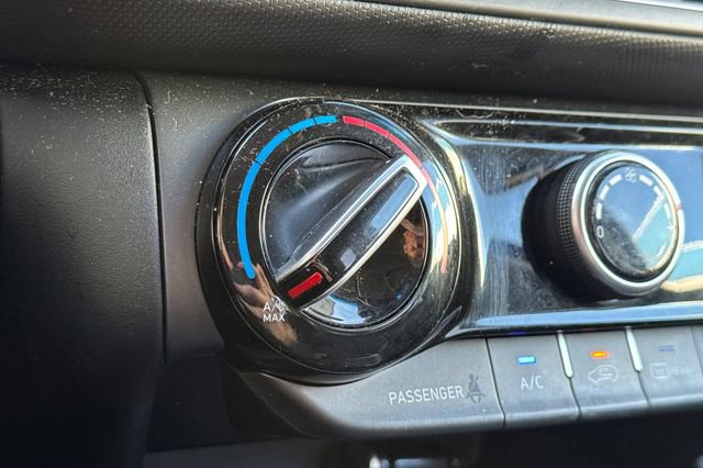 Used 2023 Hyundai Kona SEL image 29